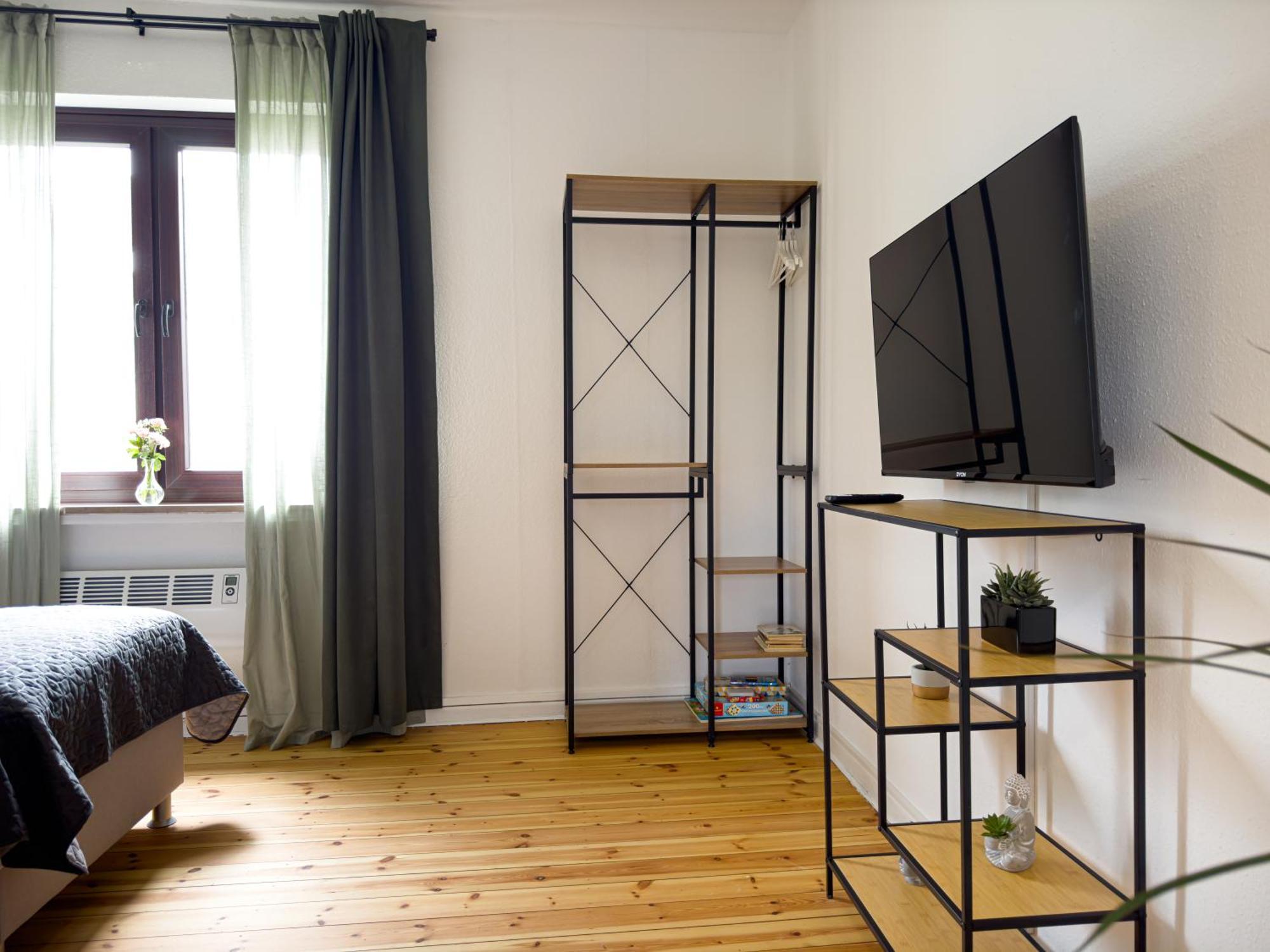 Immostay #8 - Haus Fuer 13 Personen Mit 7 Zimmer - Grosser Garten & Grill, Free Parking, Wlan BRE Esterno foto