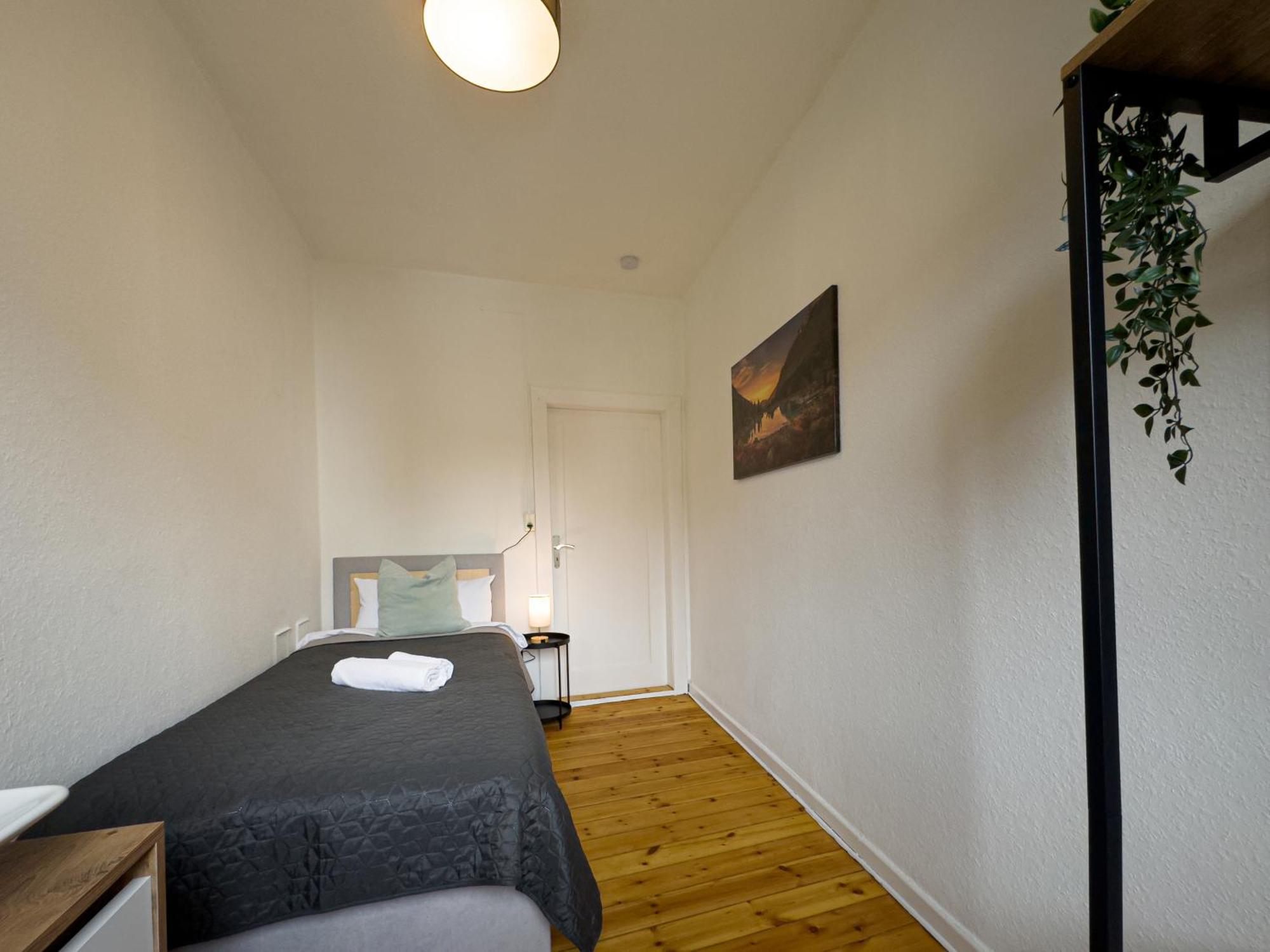 Immostay #8 - Haus Fuer 13 Personen Mit 7 Zimmer - Grosser Garten & Grill, Free Parking, Wlan BRE Esterno foto