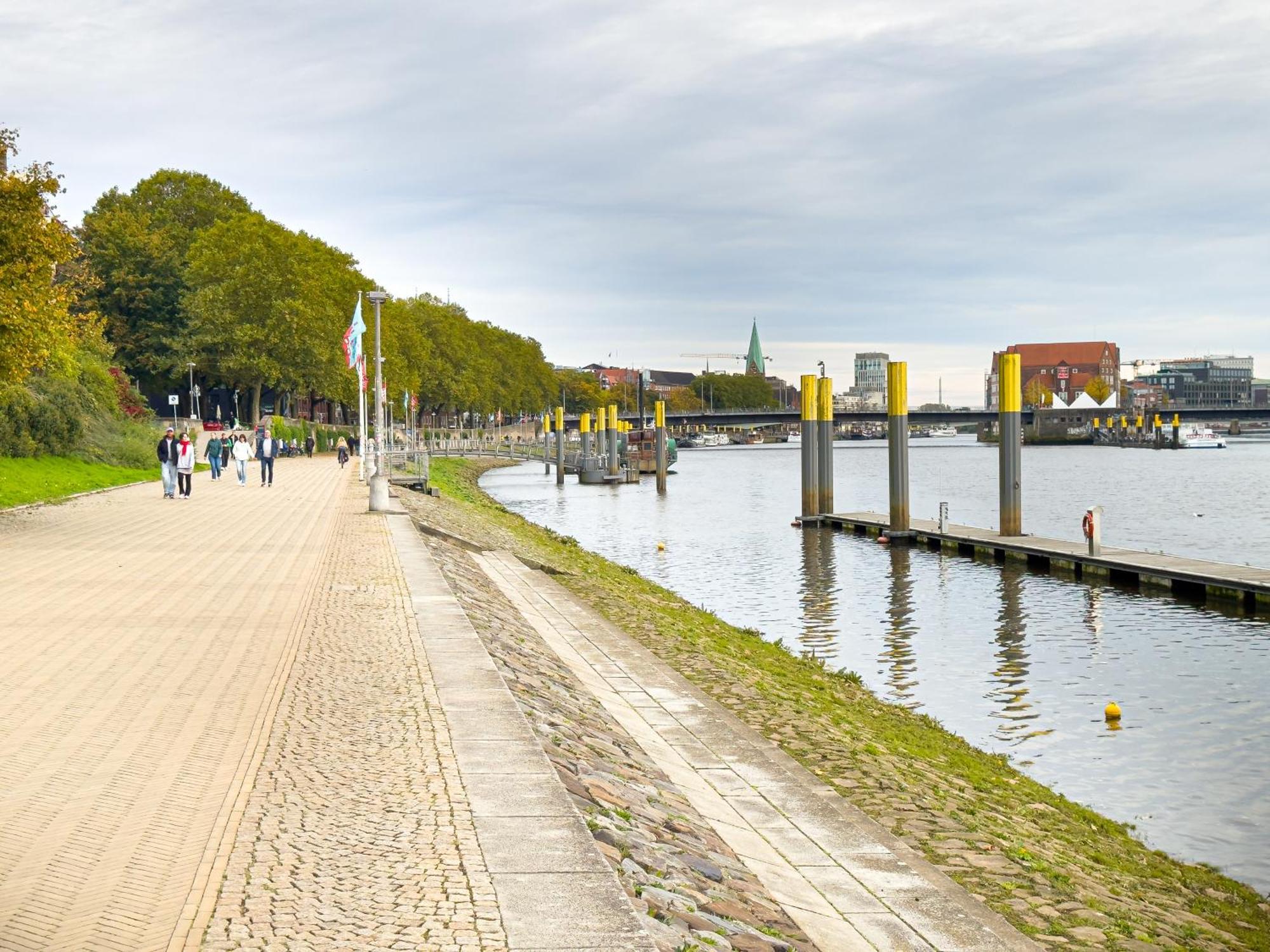 Immostay #8 - Haus Fuer 13 Personen Mit 7 Zimmer - Grosser Garten & Grill, Free Parking, Wlan BRE Esterno foto